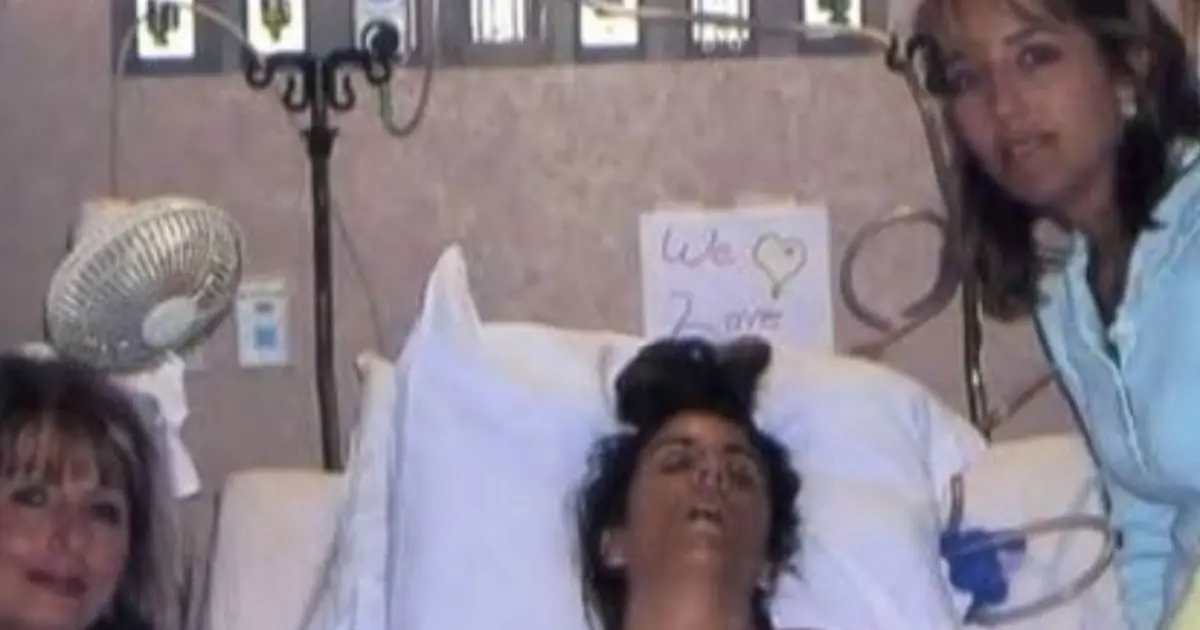 Man Says Goodbye To His Wife As They Took Her Off Life Support, But Then She Utters 5 Words