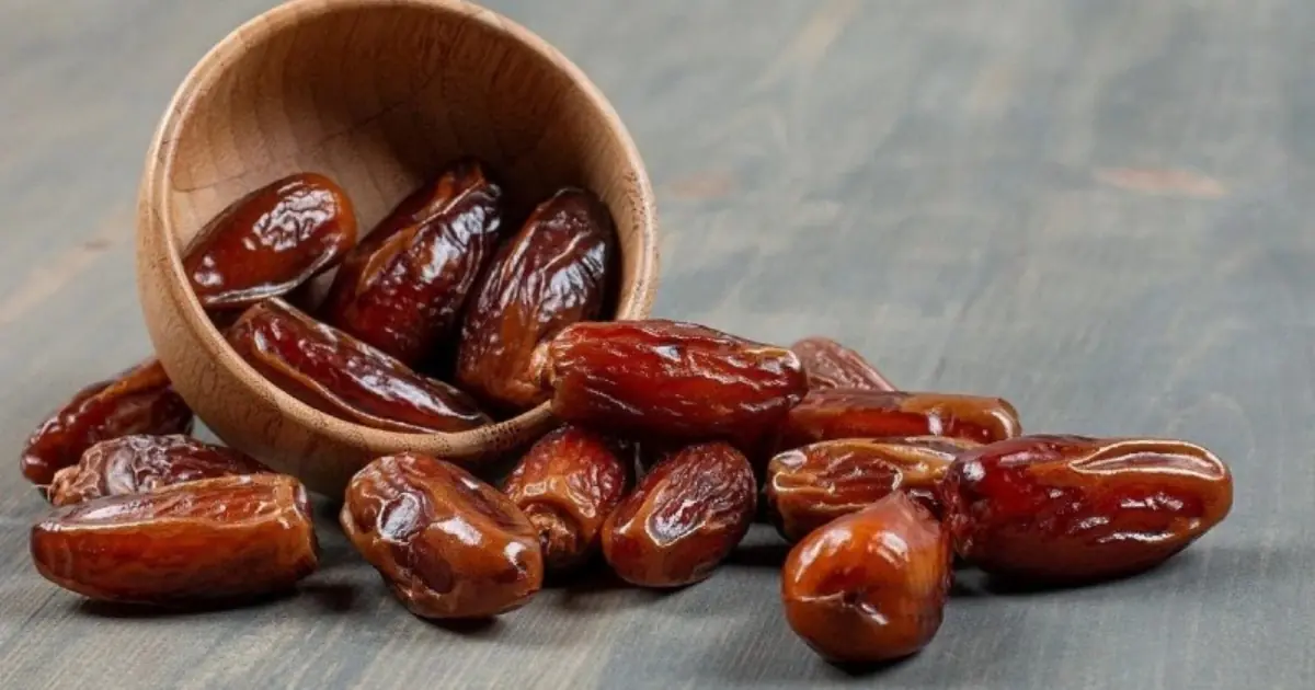 Love Dates? Here Are 9 Health Benefits You Should Know