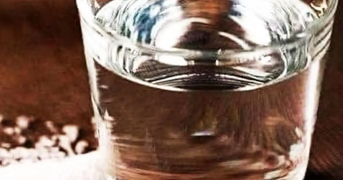 Why Are People Leaving a Glass of Vinegar, Salt, and Water in a Room?