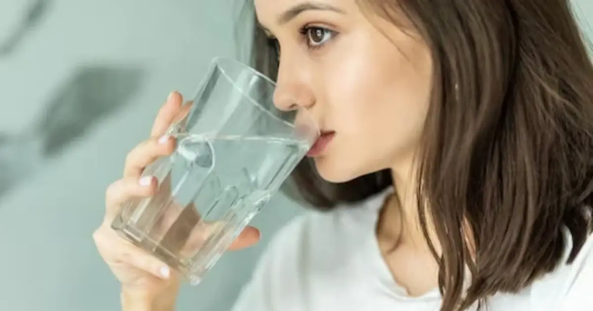 Did You Know? Drinking Water on an Empty Stomach May Have These Effects