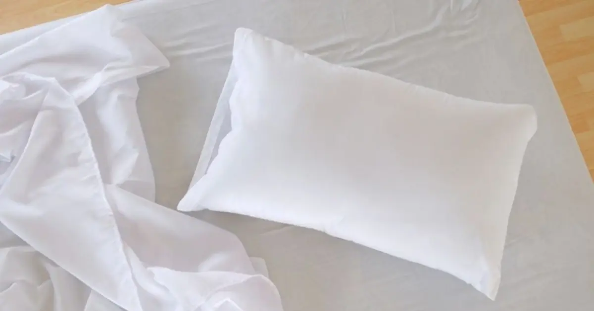 How to Whiten Yellowed Pillows: 3 Simple Tips to Make Them Look New Again