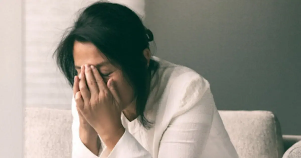 12 Possible Signs That Your Body Is Going Through Menopause
