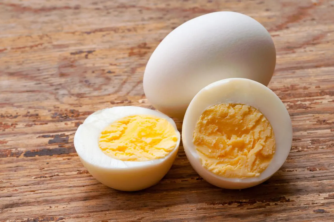 What Happens If You Eat One Boiled Egg Every Morning? Experts Weigh In