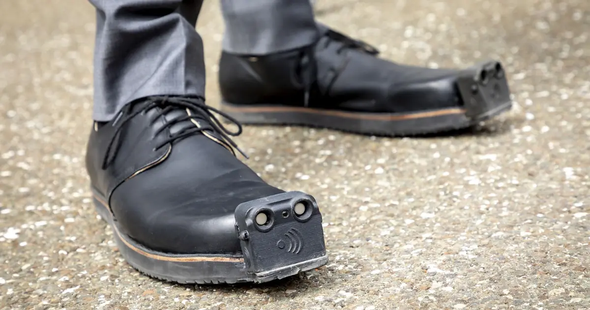 Walk With Greater Awareness: How InnoMake Smart Shoes Detect Obstacles