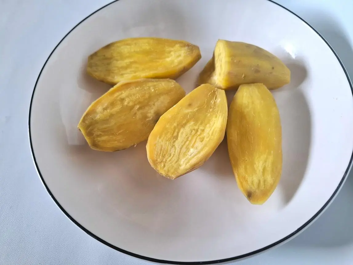 A 64-Year-Old Woman Ate a Boiled Sweet Potato Every Morning for a Year — The Surprising Health Changes Doctors Noticed