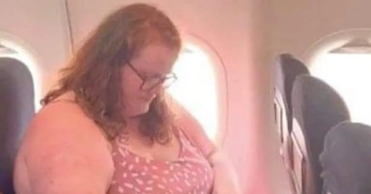 Woman Refuses to Give Up Her Airplane Seat — The Debate That Followed Split the Internet