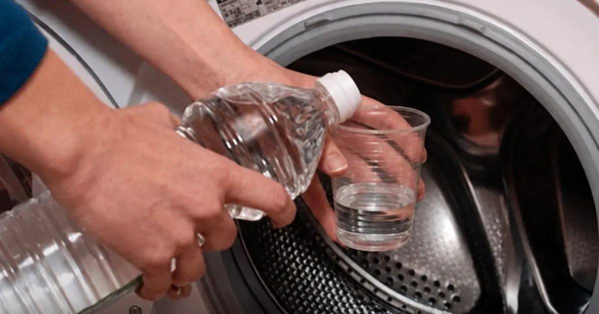 The Simple Household Ingredient That Can Keep Your Washing Machine Fresh and Clean