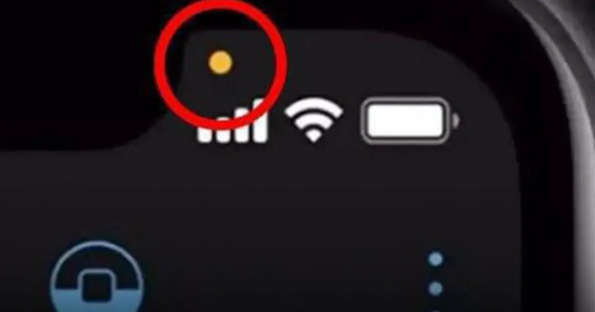 iPhone Users Warned About the Little Orange Dot at the Top of the Screen