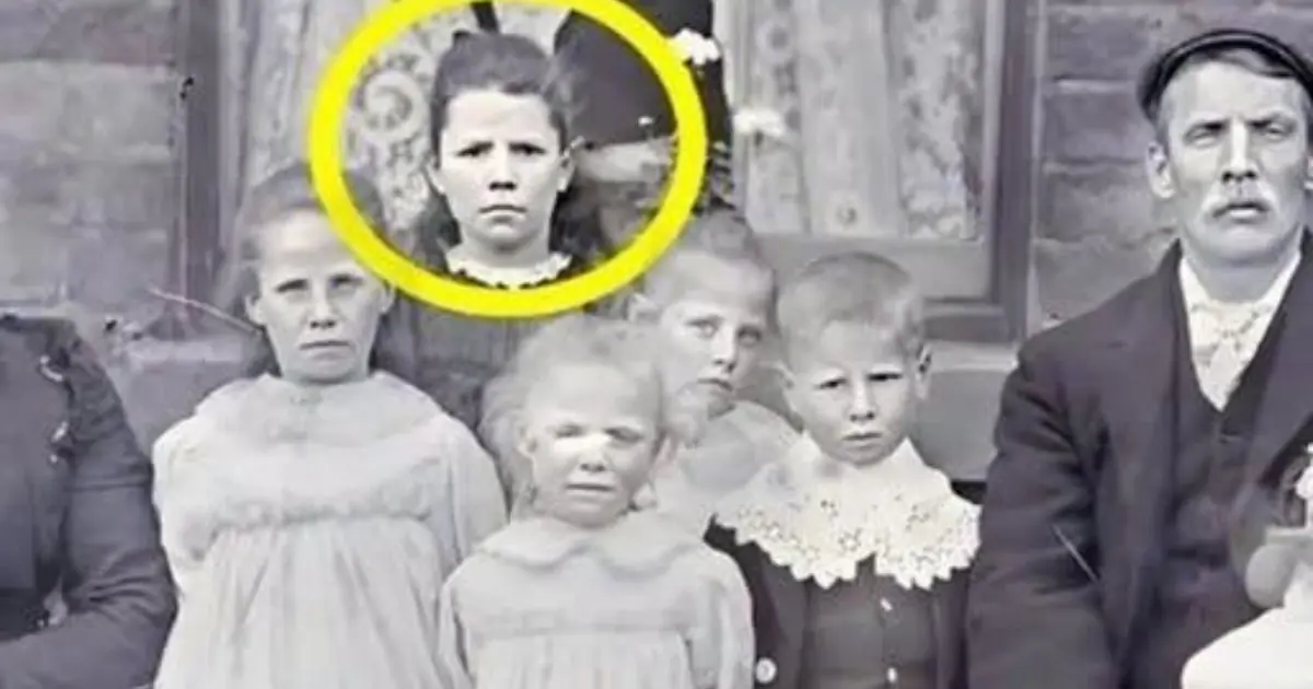A photograph from 1820 reveals a secret buried for two centuries.