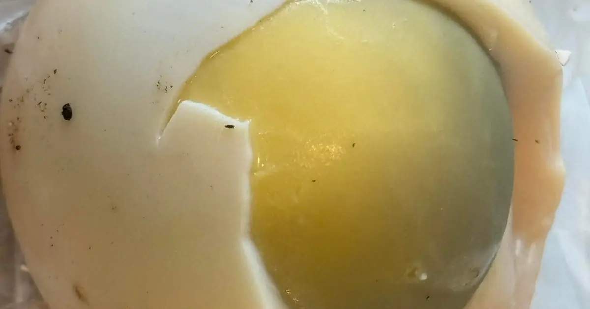 If Your Eggs Have a Green Ring Around the Yolk, Here’s What It Really Means