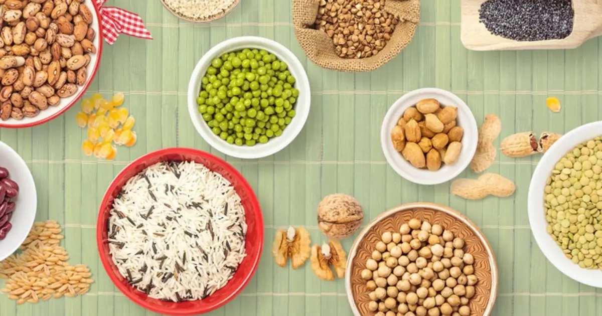 10 Often-Missed Signs of a Parasite Infection and 7 Foods That May Help Support Your Body