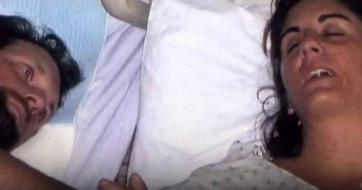 He Said Goodbye to His Wife After Life Support Was Withdrawn — Then She Whispered Five Words