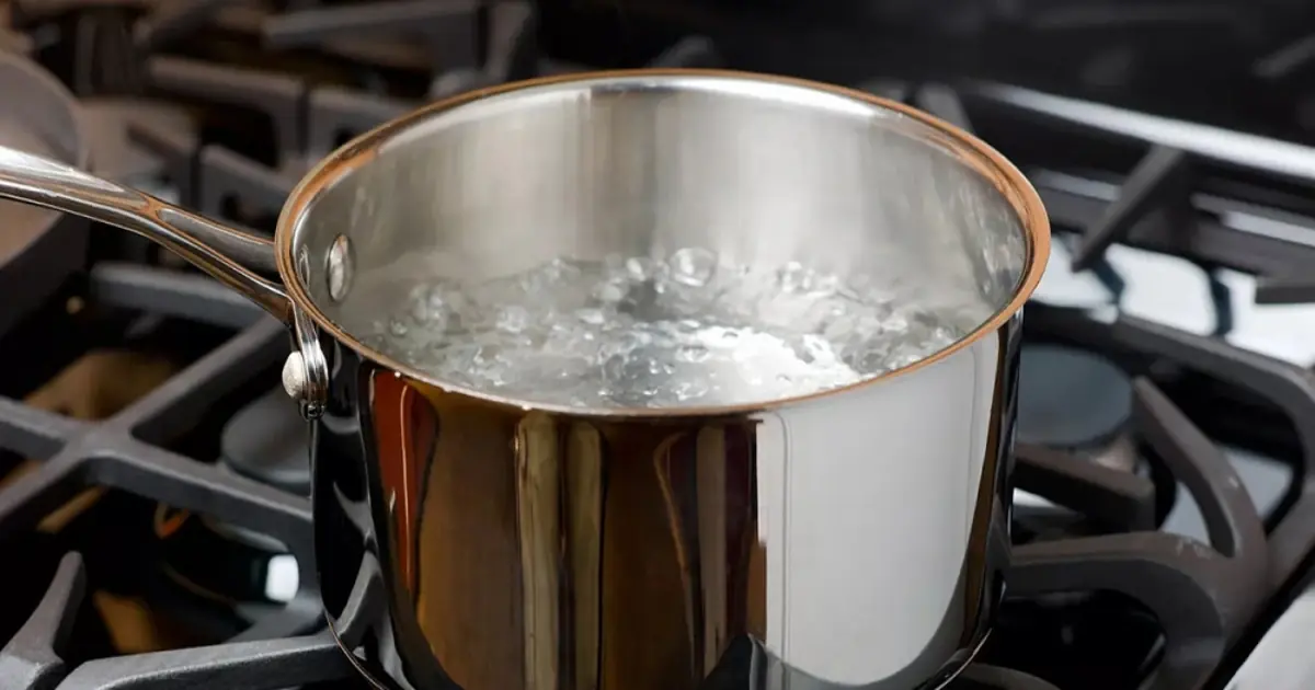 Most People Boil Water This Way But Experts Warn These 3 Habits May Not Be as Safe as You Think
