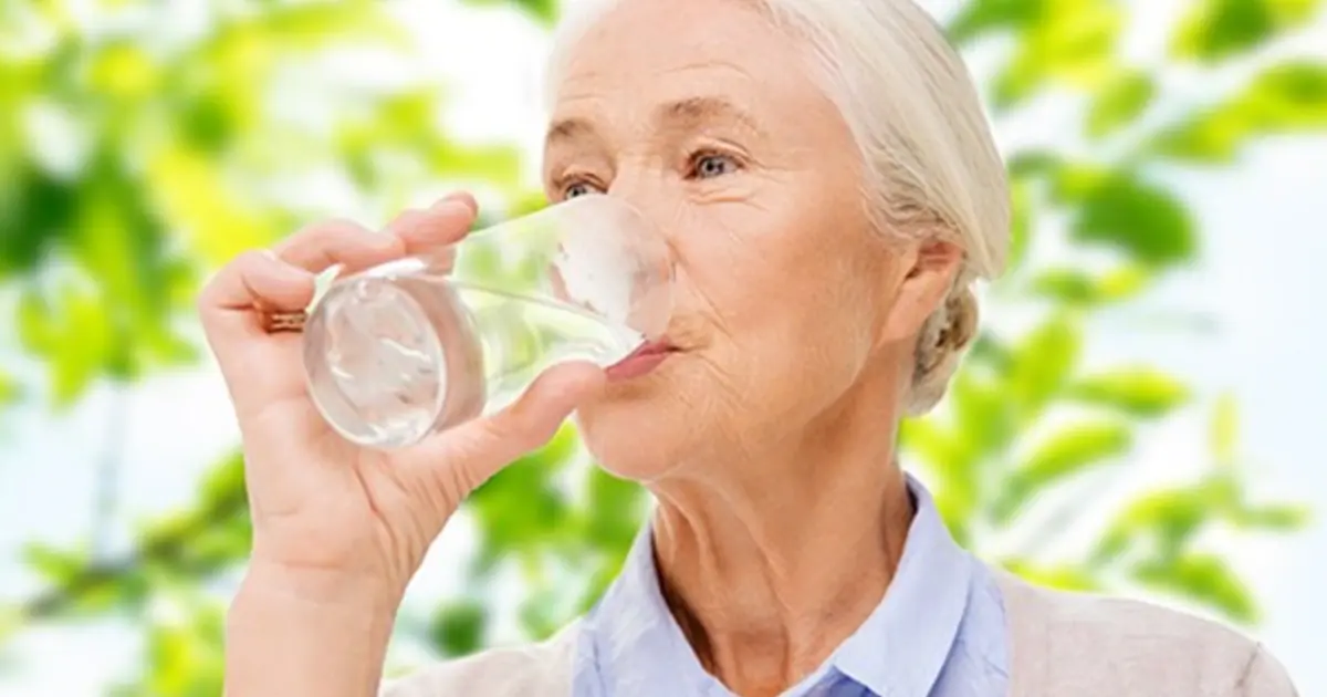 The Right Way to Drink Water After 60 for Better Heart Health