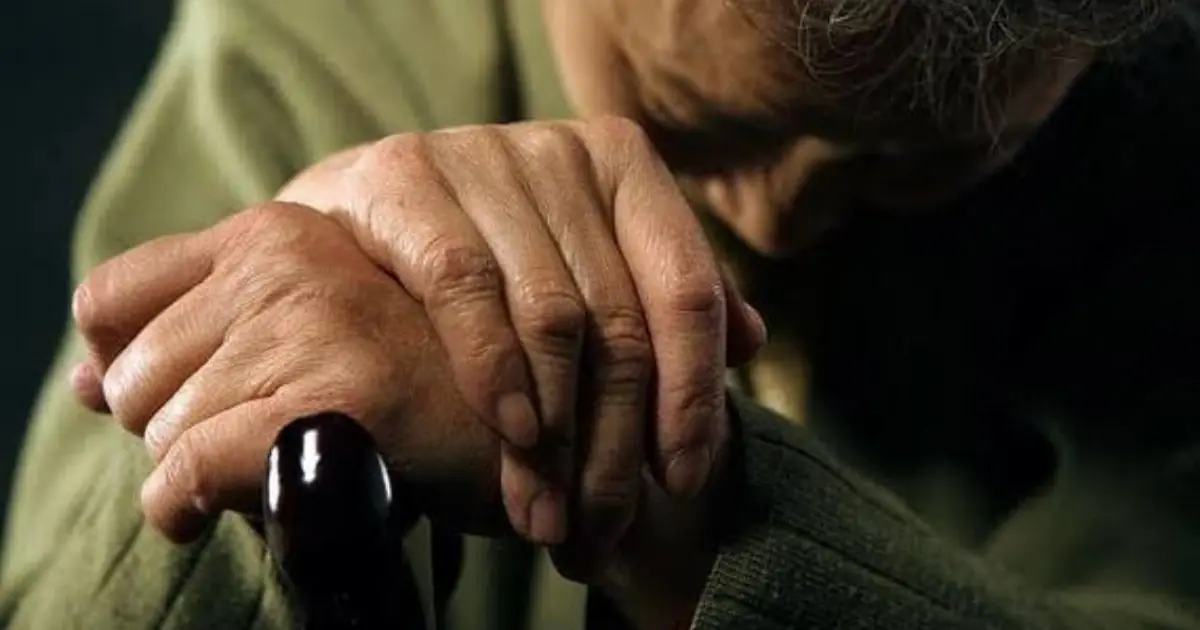 Why Does Body Odor Change With Age? 5 Everyday Habits That May Contribute