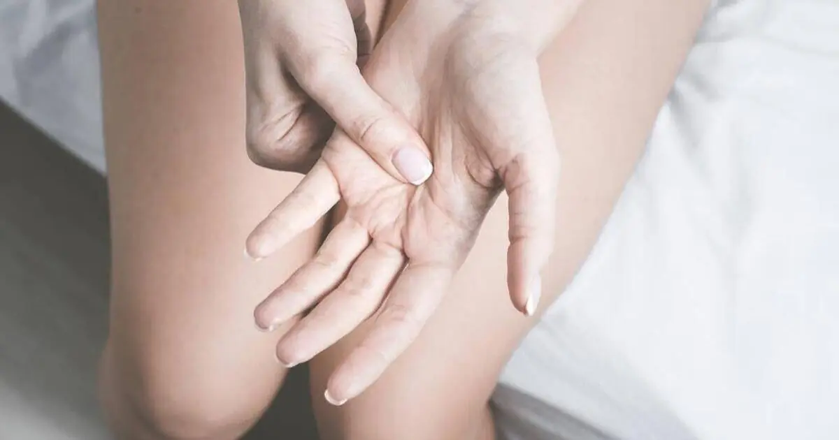 Does Your Body Do This at Night? 7 Signs That May Be Linked to High Bl00d Sugar