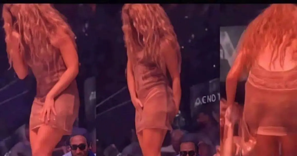 The moment Shakira leaves the stage after noticing that... See more