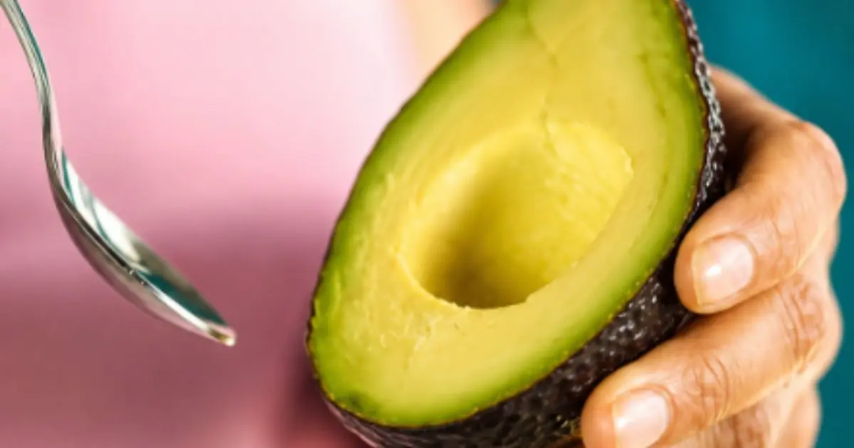 They are commonly used in cooking, beverages, and natural cleaning solutions