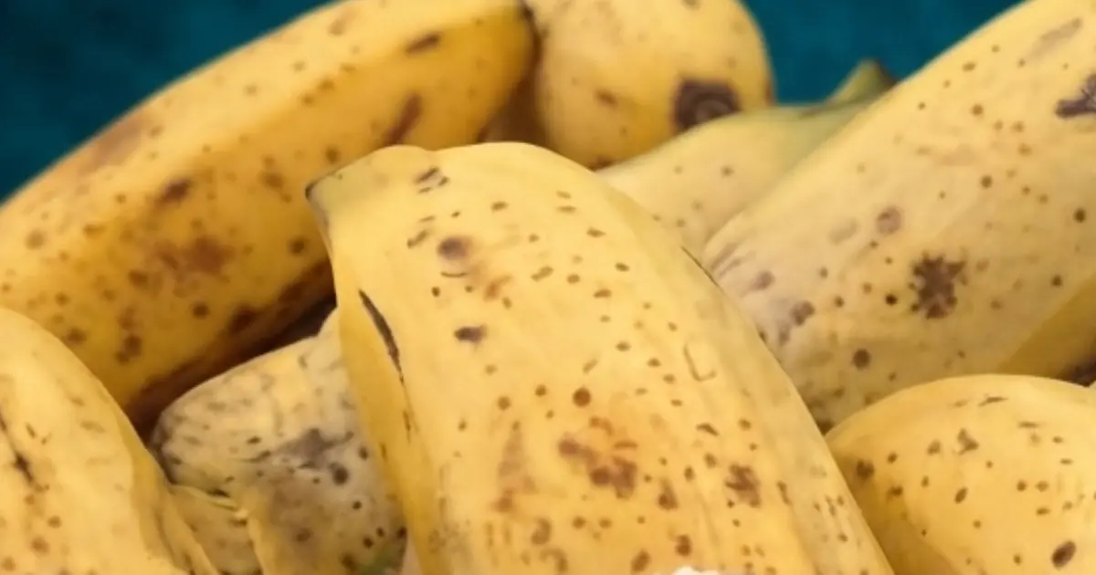 If You’re Over 50, You May Want to Know What One Banana a Day Can Do to Your Body