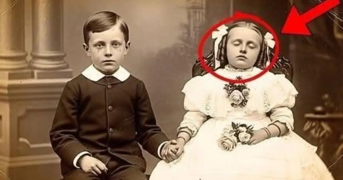 The Mystery Behind an 1885 Portrait of Two Siblings