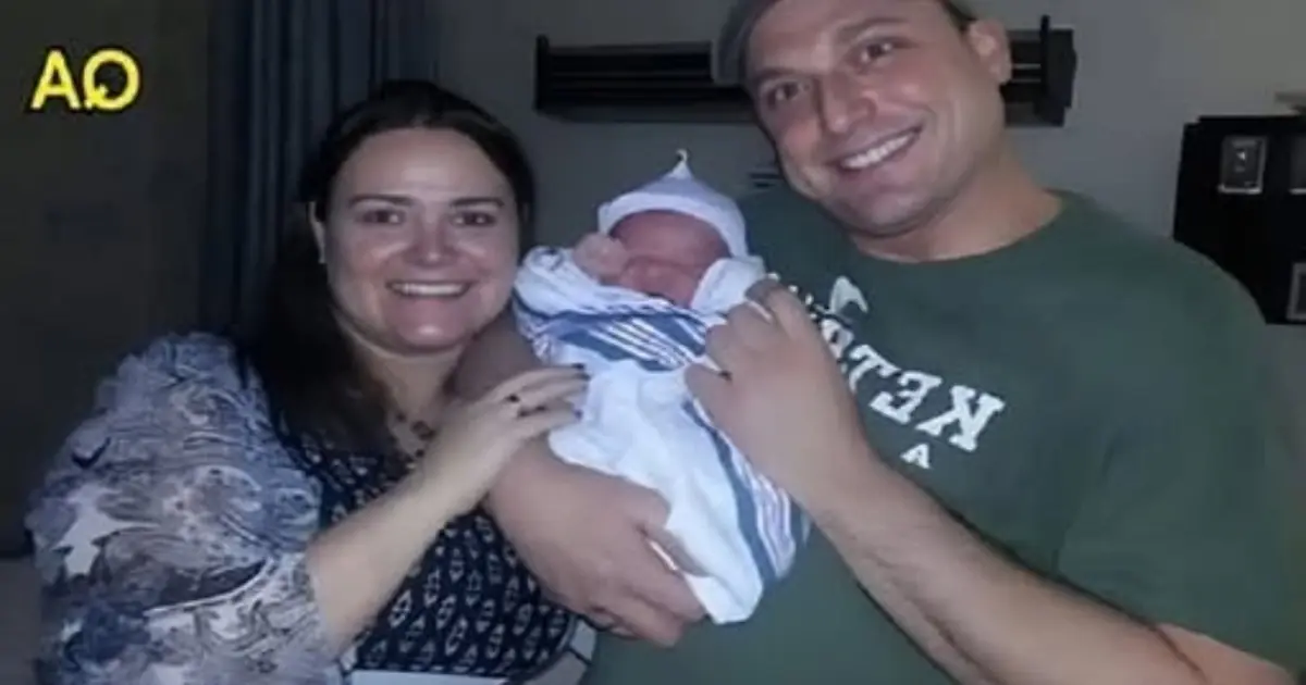 Couple adopts child and when coming home with the baby he ate…𝗦𝗲𝗲 𝗺𝗼𝗿𝗲