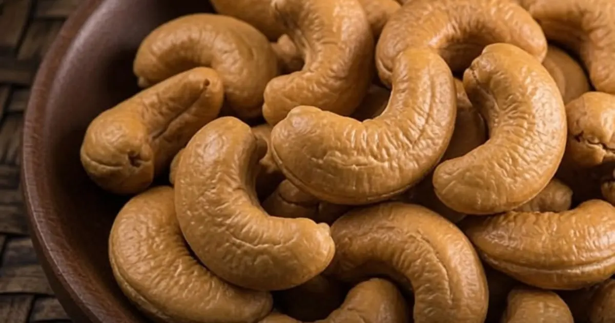 You May Be Surprised by What Regular Cashew Consumption Can Do to Your Health