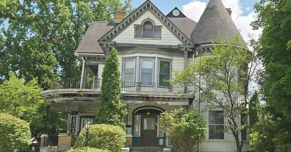 $170,000 6 beds, 3 baths, 4,145 sq.ft...See more 👇👇
