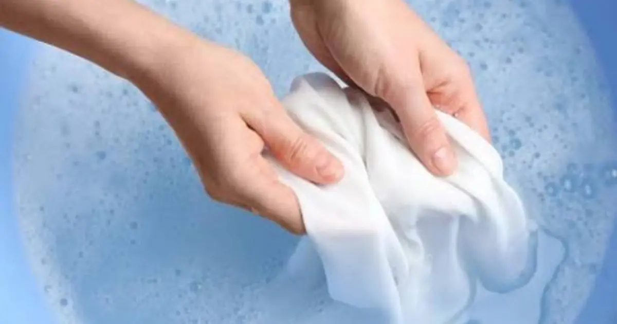 23-Year-Old Woman Diagnosed With Cer.vical Can.cer After a Common Underwear-Washing Mistake