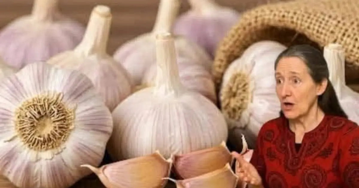 Why So Many People Eat Raw Garlic for Health Benefits